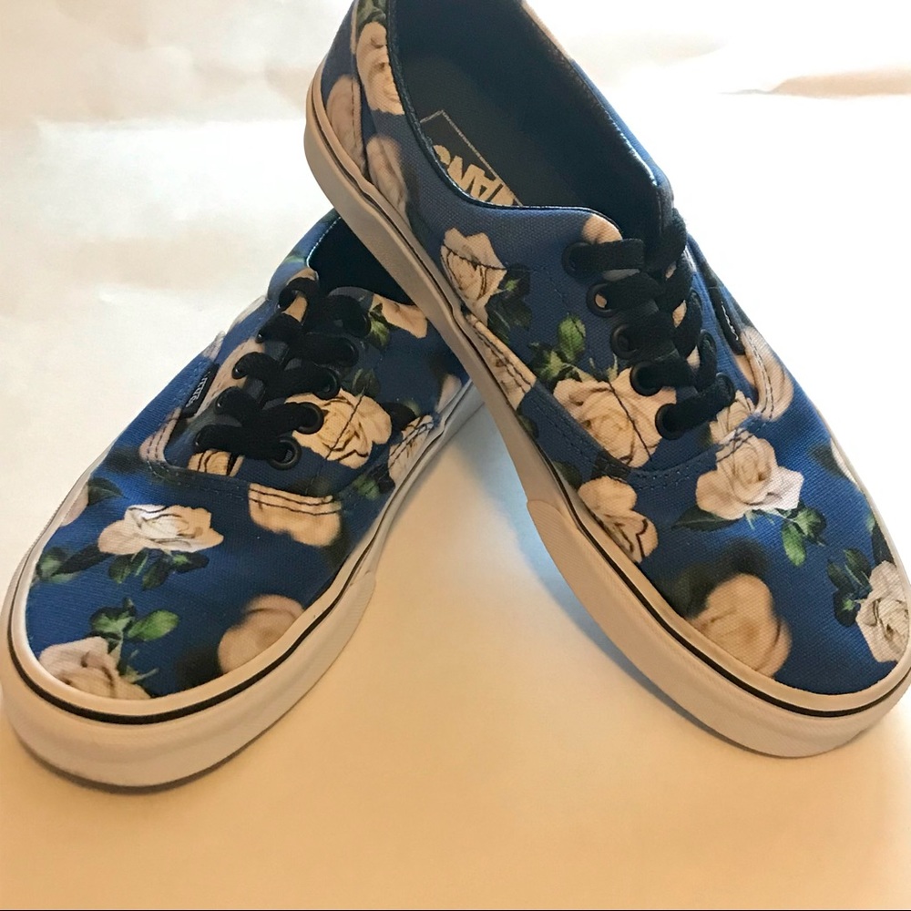 Woman’s Vans Floral 8.5